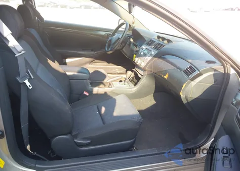 2004 Toyota Camry Solara Se Sport V6 z USA, uszkodzony, nr VIN 4T1CA38P44U013891